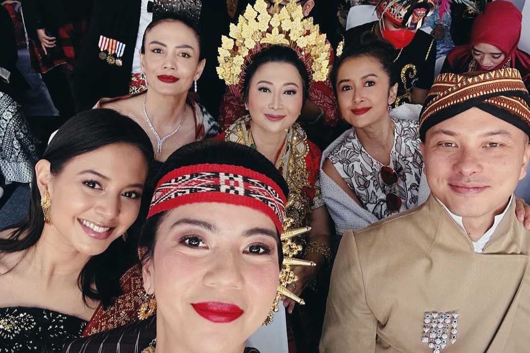 Intip Pesona Selebritis Kenakan Baju Adat Saat Upacara Hut RI Ke-79